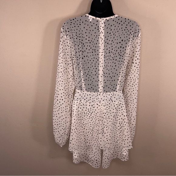 XL WHITE BLACK DOTS DALMATIAN PRINT ROMPER LIGHTWEIGHT  LONG SLEEVE - Picture 5 of 13